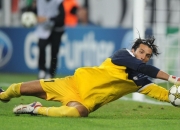 开云下载-跨界狂想，当洪都拉斯足球巅峰对决出埃及，伊布在NBA季后赛接管比赛