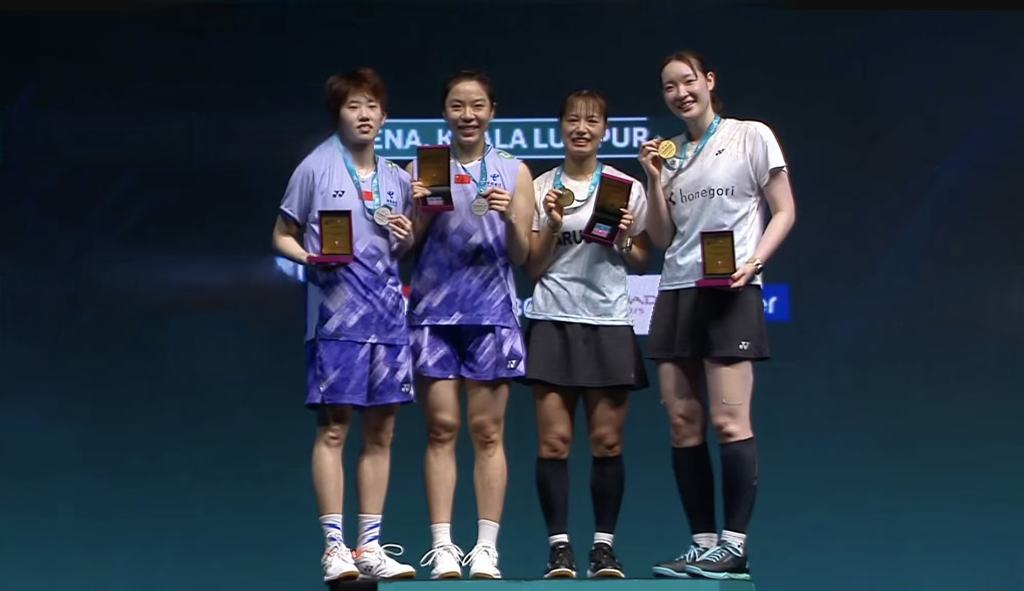 丹麦羽毛球队鏖战日本羽毛球队,戴资颖三分雨点燃全场 丹麦羽毛球队鏖战日本羽毛球队,戴资颖三分雨点燃全场