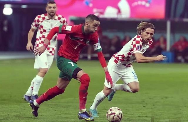 摩洛哥横扫里昂，莫德里奇爆发神勇的简单介绍