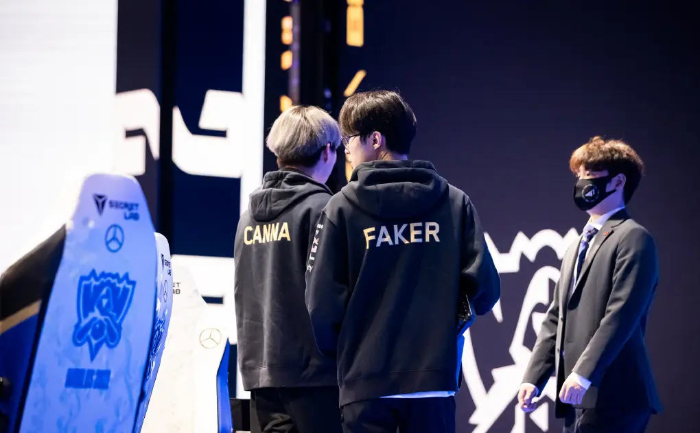 HLE轻取C9，Meiko高光表现