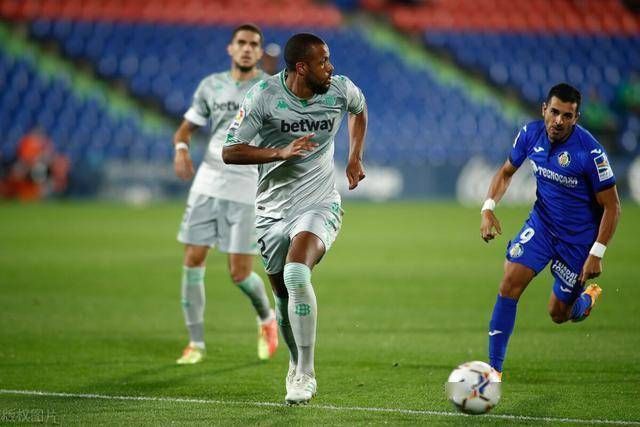 尼姆遭遇惨败,法甲前景堪忧 尼姆遭遇惨败,法甲前景堪忧