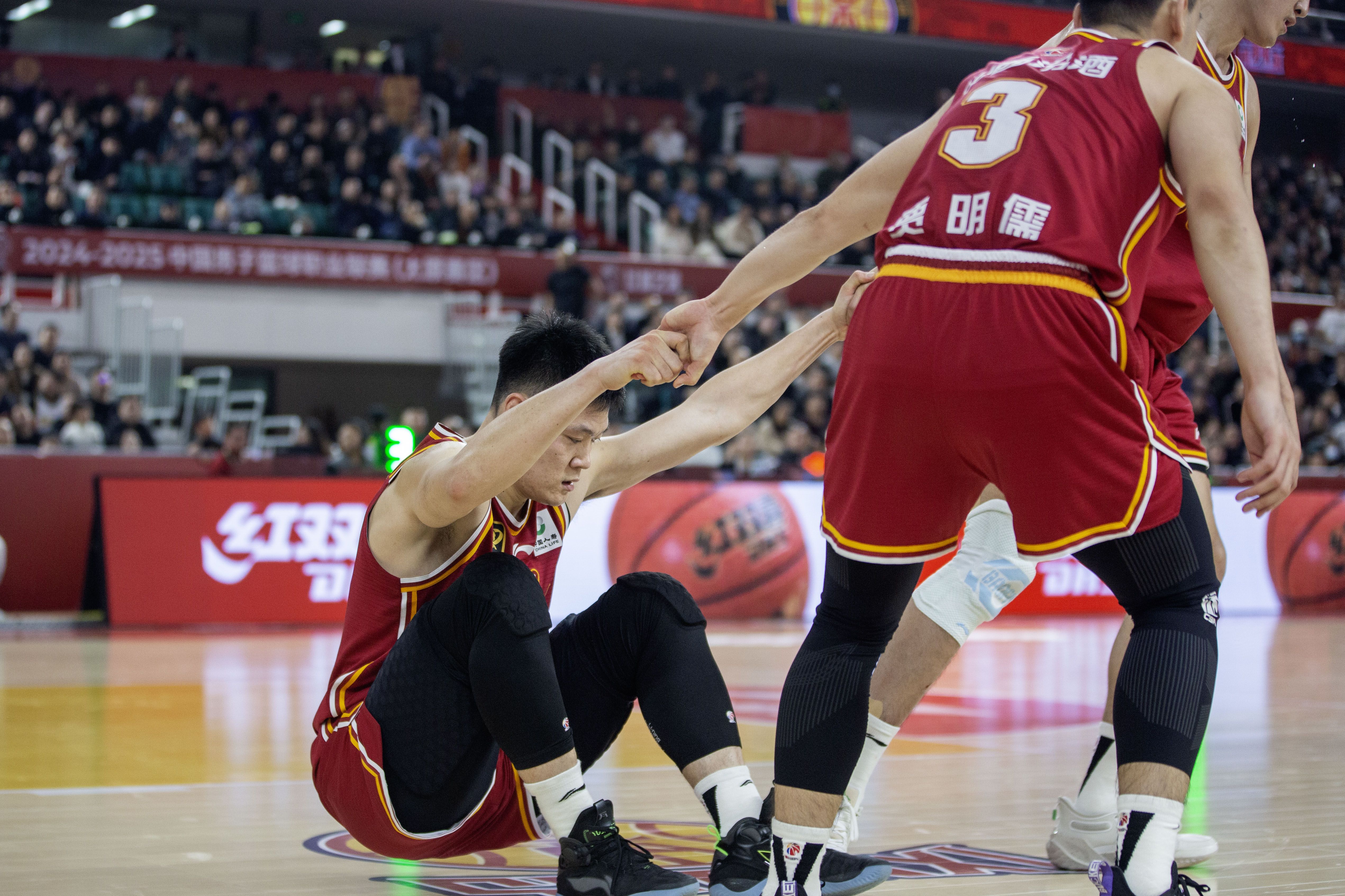 首发阵容调整：山西队试图打破连败记录的简单介绍