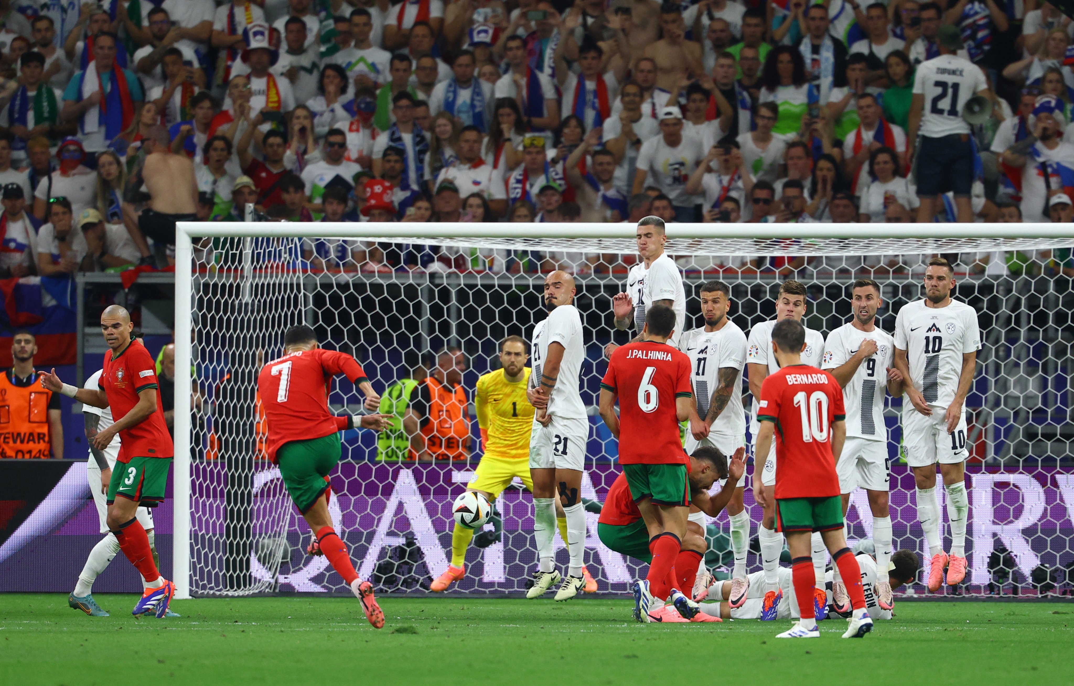 包含斯洛文尼亚队在国际比赛中一鼓作气的词条 包含斯洛文尼亚队在国际比赛中一鼓作气的词条