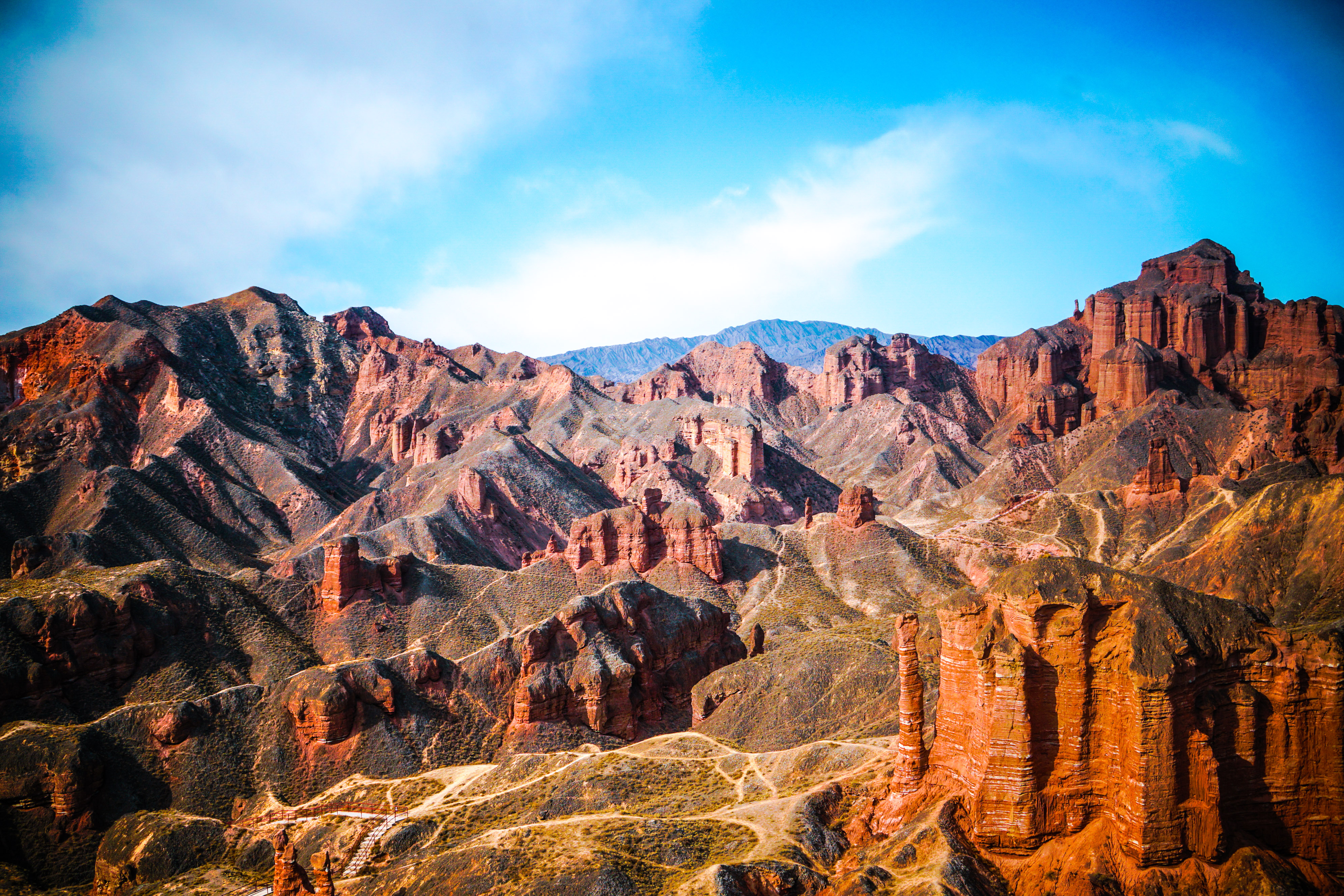 包含权威专家盘点奇观，呈现绝佳竞技的词条