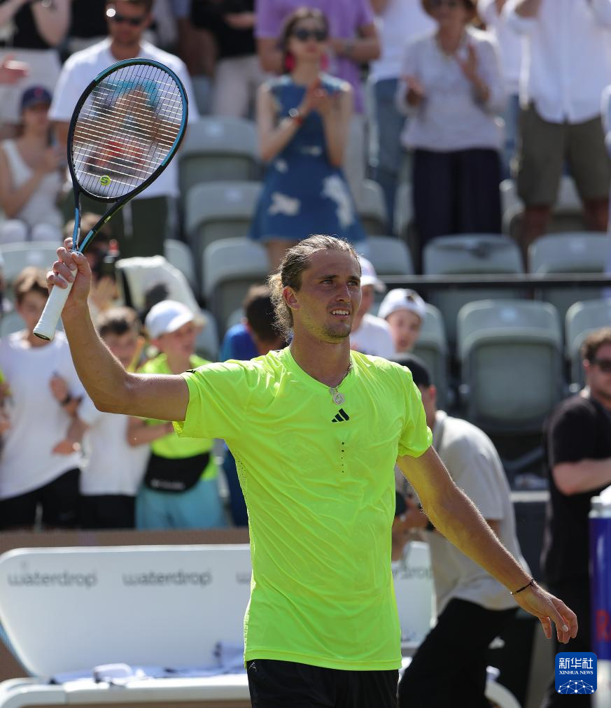 美国网球队翻盘西班牙网球队,兹维列夫关键制胜的简单介绍 美国网球队翻盘西班牙网球队,兹维列夫关键制胜的简单介绍