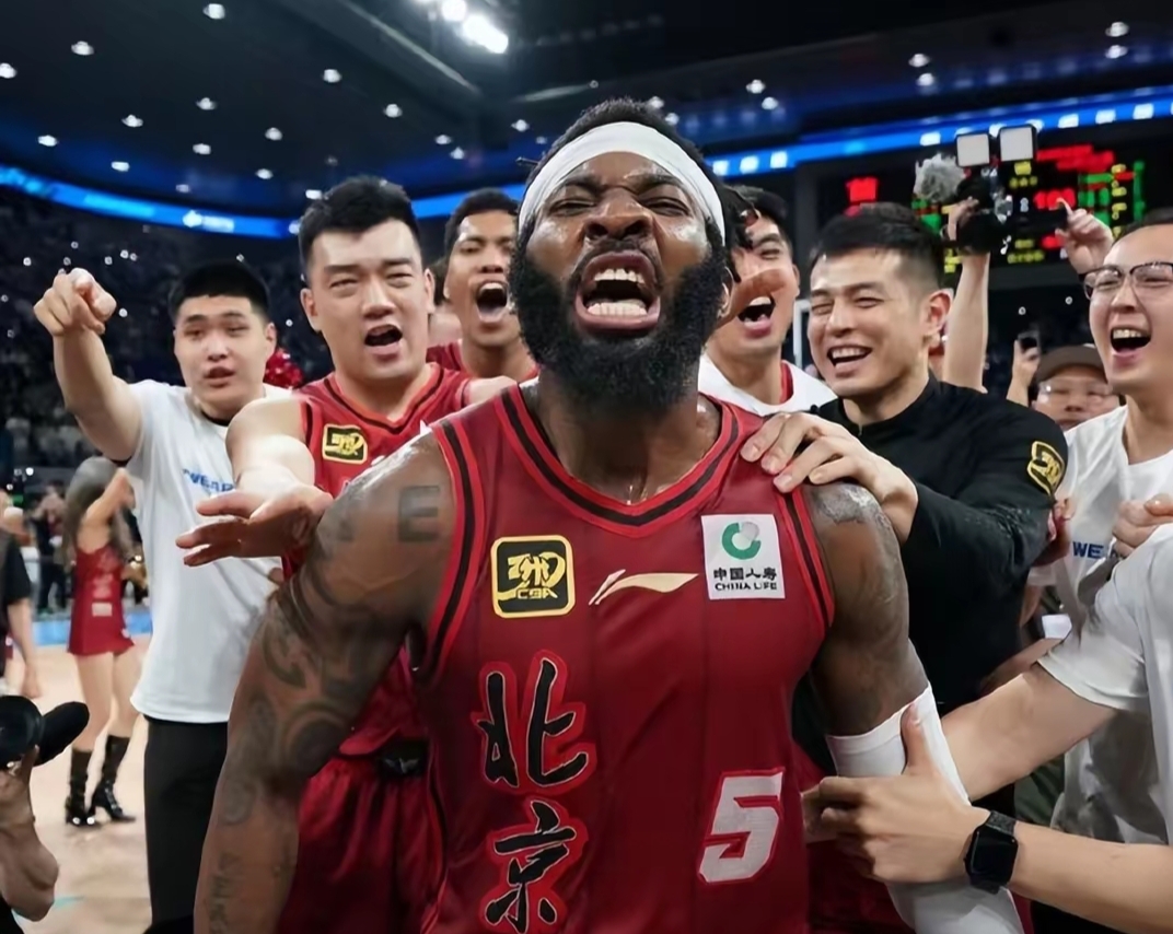 关于辽宁队横扫福建队，西亚卡姆统治全场的信息