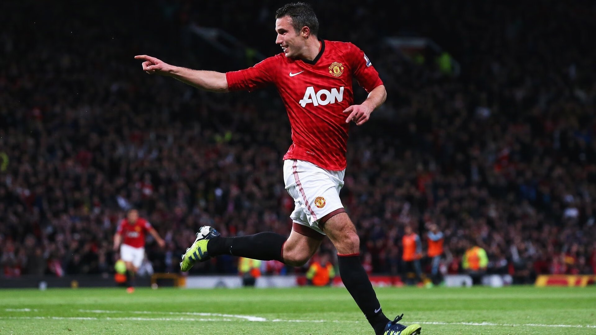 德甲争冠战之夜，本泽马表现堪称教科书