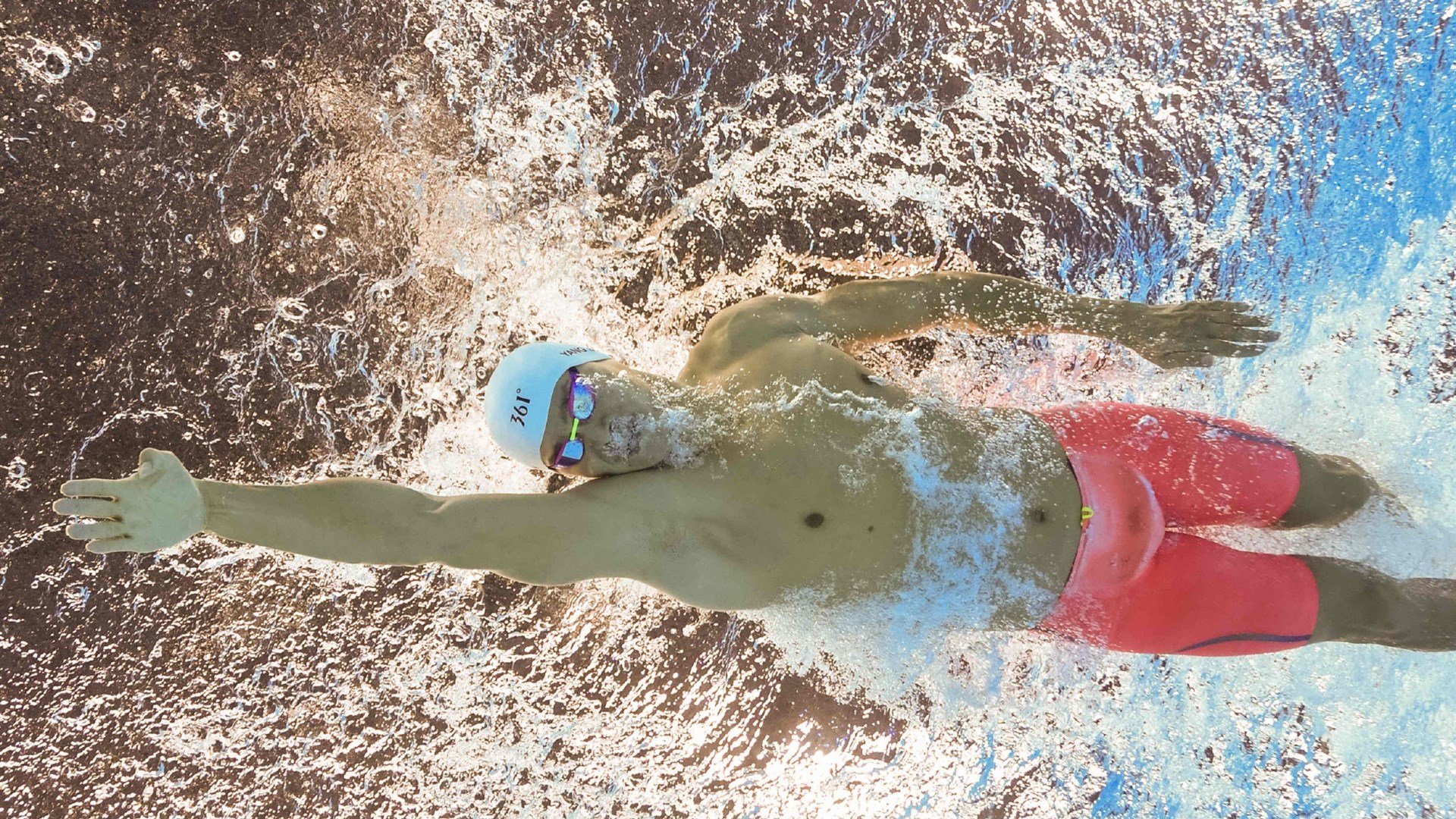 横扫强敌，思维制胜，中国队羽球男双的荣耀时刻