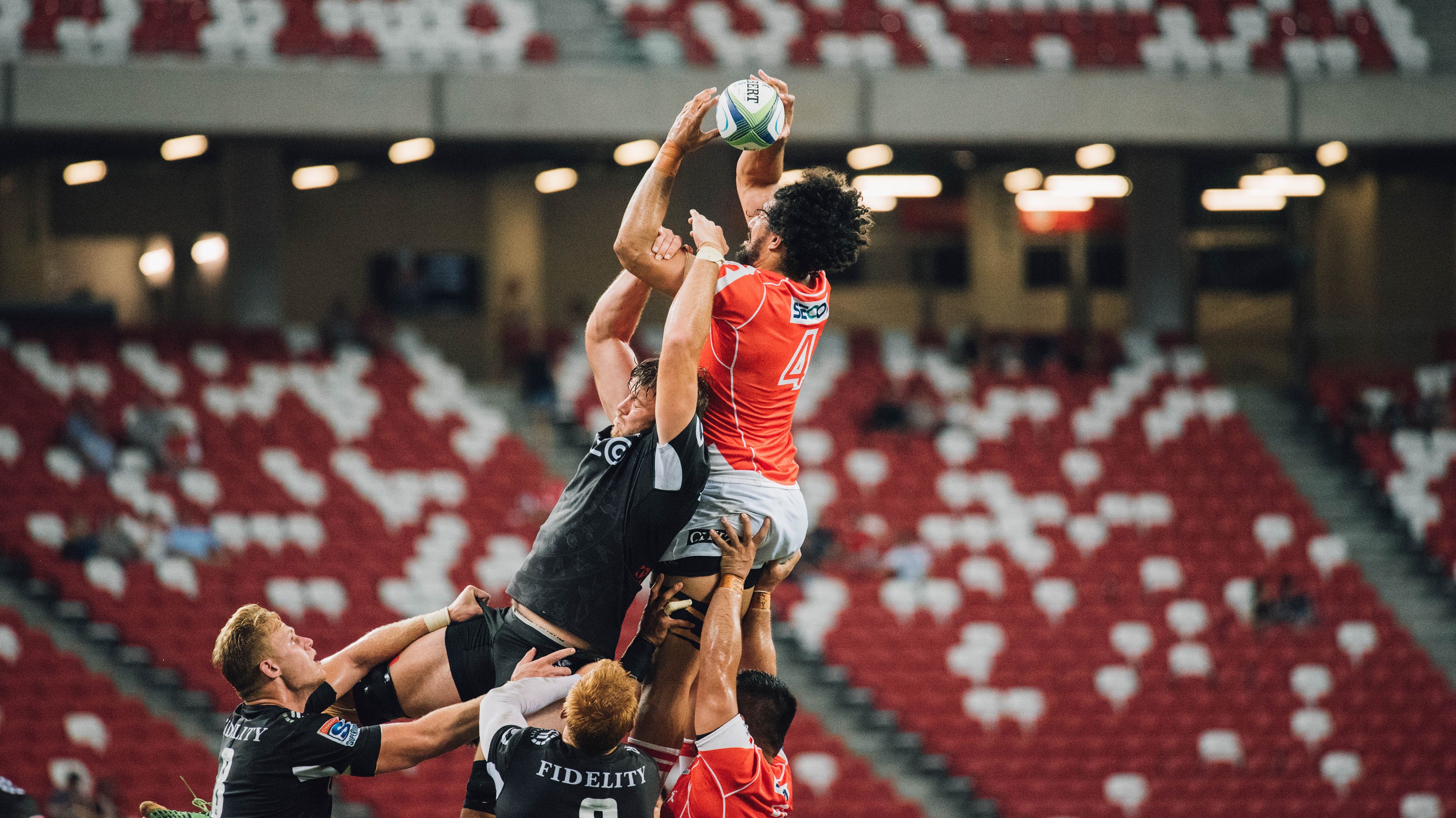 雷霆完胜雄鹿，周琦状态火热，一场跨越东西部的篮球对话
